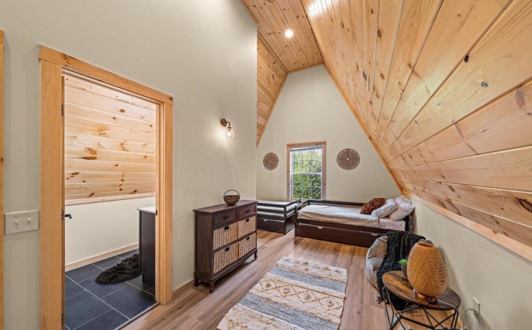 Luxe Retreat - June Sale! - Easy Drive - Xl Swim Spa - Award Winning! Sevierville Extérieur photo